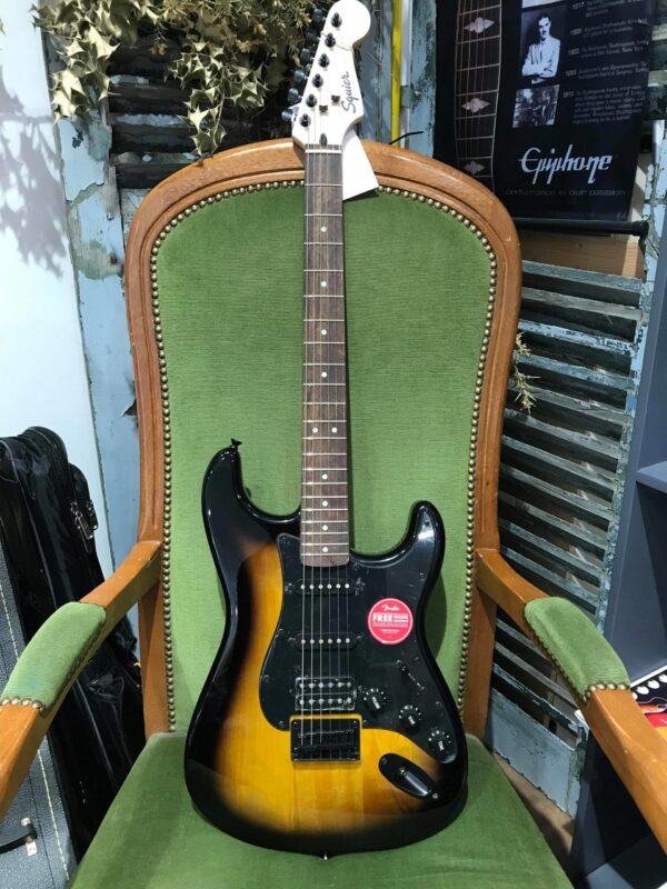 Guitare électrique Fender Squier Bullet Stratocaster 